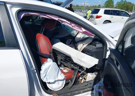 2023 Kia K5 Gt-Line из США, поврежденный, VIN 5XXG64J27PG208440